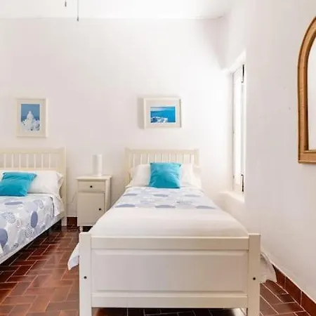 Вилла Casa De La Media Luna